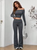 Set de Top Corto y Pantalones Acampanados con Hombros Descubiertos