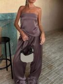Conjunto Casual de Top Bandeau y Falda en Color Sólido