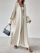 Conjunto de Abrigo Largo y Pantalones Anchos con Contraste