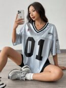 Camiseta Deportiva de Malla con Estampado de Números y Letras