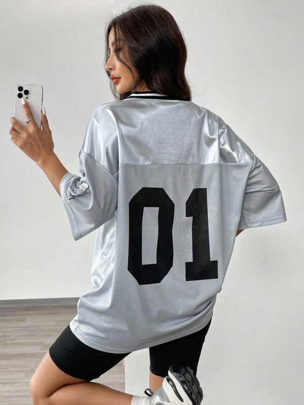 Camiseta Deportiva de Malla con Estampado de Números y Letras - Image 34