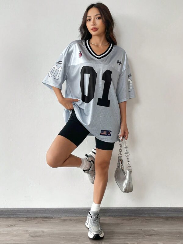 Camiseta Deportiva de Malla con Estampado de Números y Letras - Image 37
