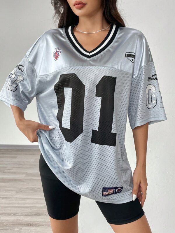 Camiseta Deportiva de Malla con Estampado de Números y Letras - Image 38