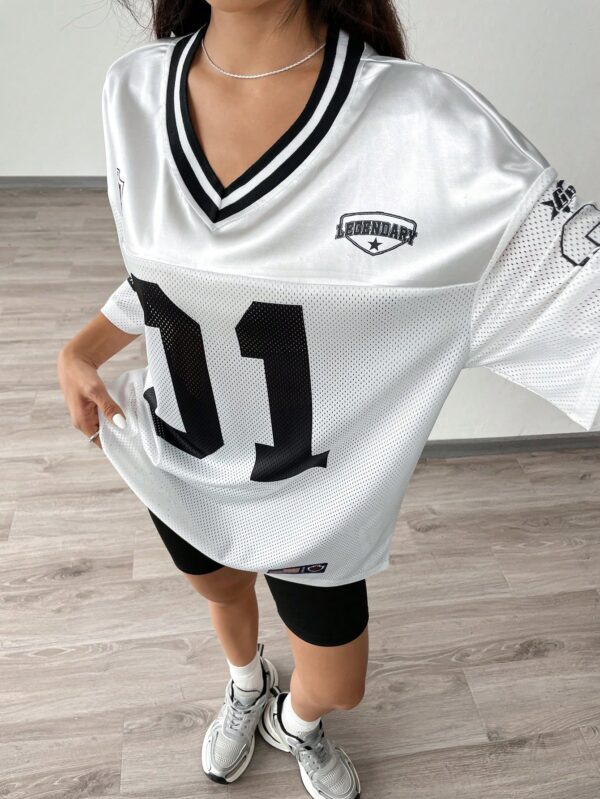Camiseta Deportiva de Malla con Estampado de Números y Letras - Image 29