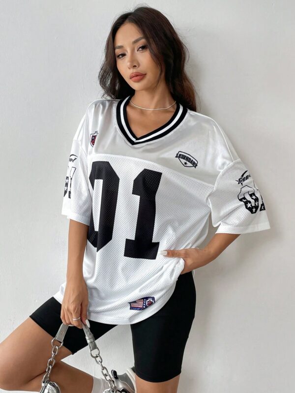 Camiseta Deportiva de Malla con Estampado de Números y Letras - Image 30
