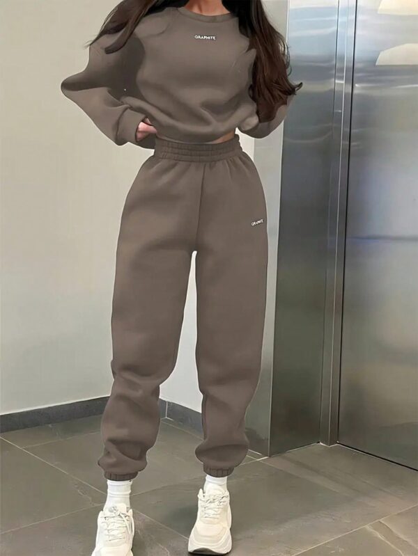 Conjunto Casual de Buzo y Pantalón con Estampado de Letras (2 Piezas) - Image 6