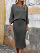 Set Casual de Top con Manga Murciélago y Falda Tejidos