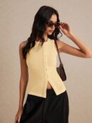 Top de Tanque Estilo Clásico con Botones y Raja Frontal