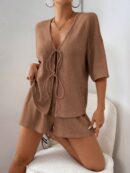 Conjunto Casual de Top con Hombros Caídos y Shorts