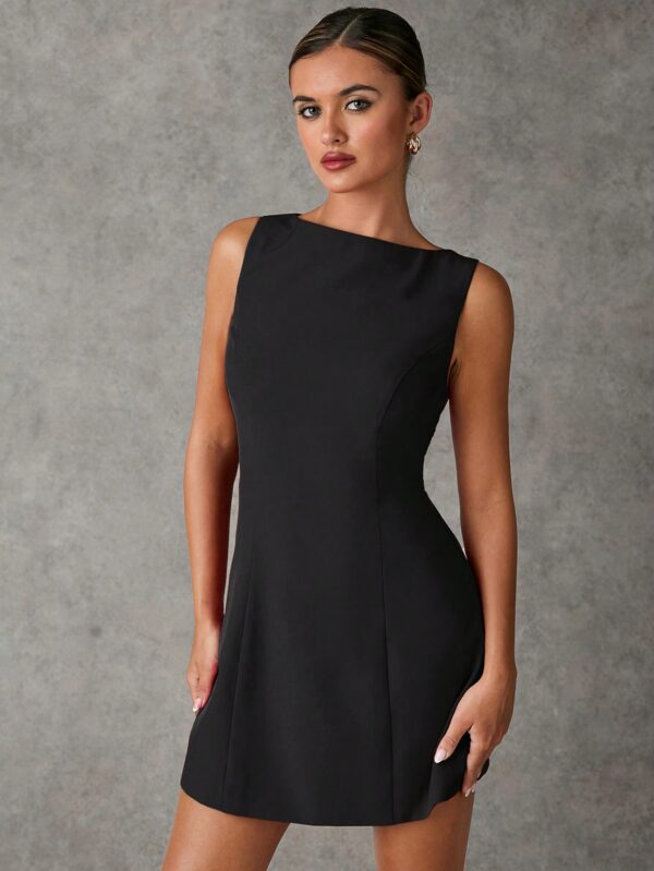 Vestido Elegante Sin Mangas con Espalda Descubierta y Corte A - Image 2