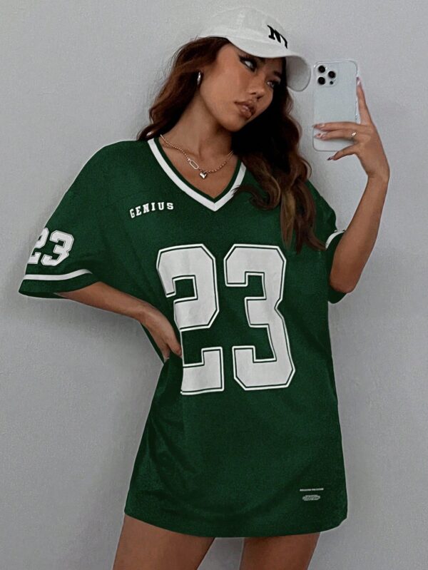 Vestido Casual de Verano con Escote en V y Estampado de Letras y Números - Image 10