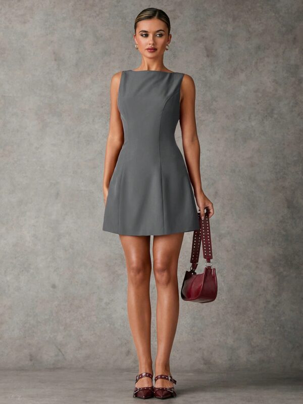 Vestido Elegante Sin Mangas con Espalda Descubierta y Corte A - Image 28