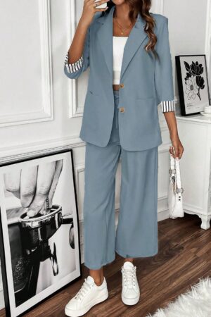 Conjunto de Blazer y Pantalón a Rayas con Puños Dobladillos