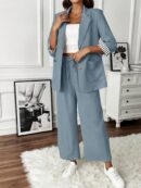 Conjunto de Blazer y Pantalón a Rayas con Puños Dobladillos