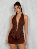 Conjunto de Blusa Halter con Falda Plisada y Abertura