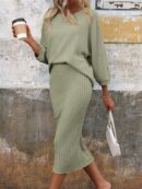 Set Casual de Top con Manga Murciélago y Falda Tejidos