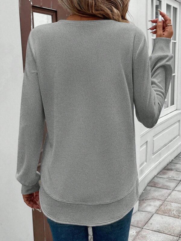 Sudadera Cómoda Casual con Textura Waffle y Dobladillo Asimétrico - Image 57