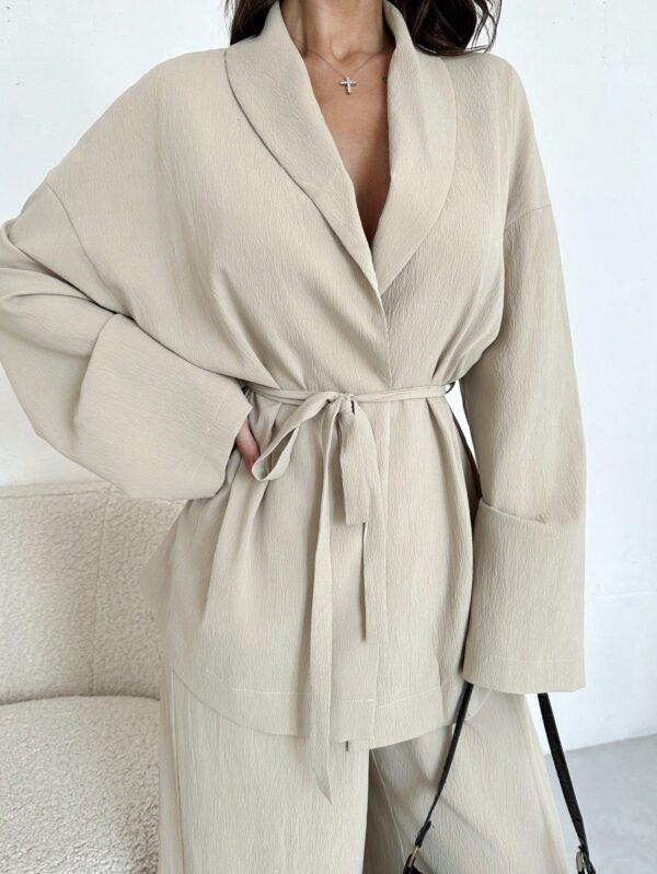 Set Elegante y Casual de Shacket y Pantalón con Cinturón - Image 11