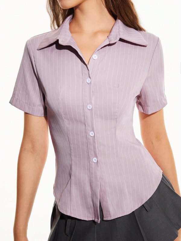 Camisa Rayada de Mujer con Botones y Manga Corta, Ajuste Slim - Image 22