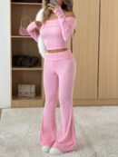 Set de Top Corto y Pantalones Acampanados con Hombros Descubiertos