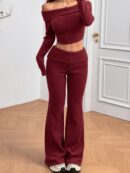 Set de Top Corto y Pantalones Acampanados con Hombros Descubiertos