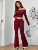 Set de Top Corto y Pantalones Acampanados con Hombros Descubiertos