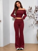 Set de Top Corto y Pantalones Acampanados con Hombros Descubiertos