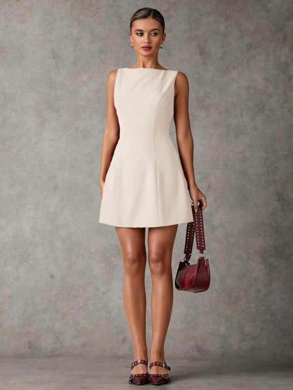 Vestido Elegante Sin Mangas con Espalda Descubierta y Corte A - Image 18