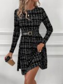 Vestido Corto a Cuadros con Manga Larga y Cuello Redondo