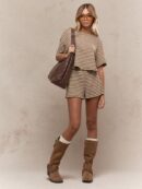 Conjunto Casual de Camiseta y Shorts a Rayas con Hombros Caídos