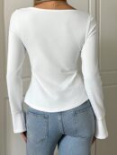 Top Casual de Manga Larga con Cuello de Estrás y Color Sólido