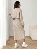 Conjunto Otoñal de Chaqueta y Vestido Midi Ajustado de Punto