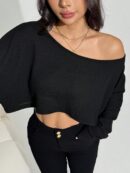 Remera Asimétrica de Manga Larga, Corte Cropped y Cuello Desnudo