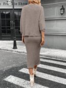 Conjunto de Remera y Falda Tubo con Textura de Punto