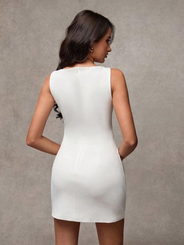 Vestido Elegante Sin Mangas con Espalda Descubierta y Corte A - Image 20