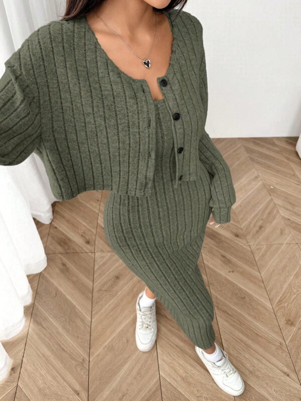 Conjunto Otoñal de Chaqueta y Vestido Midi Ajustado de Punto - Image 7