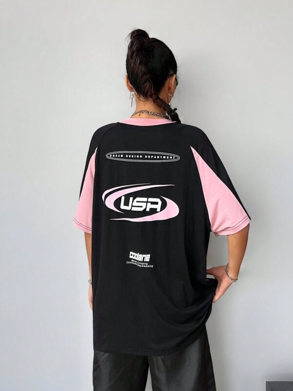 Remera Oversize Deportiva con Estampado de Bloques de Colores - Image 2