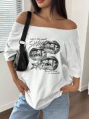 Remera Asimétrica Estampada de Hibiscus y Hombro Descubierto