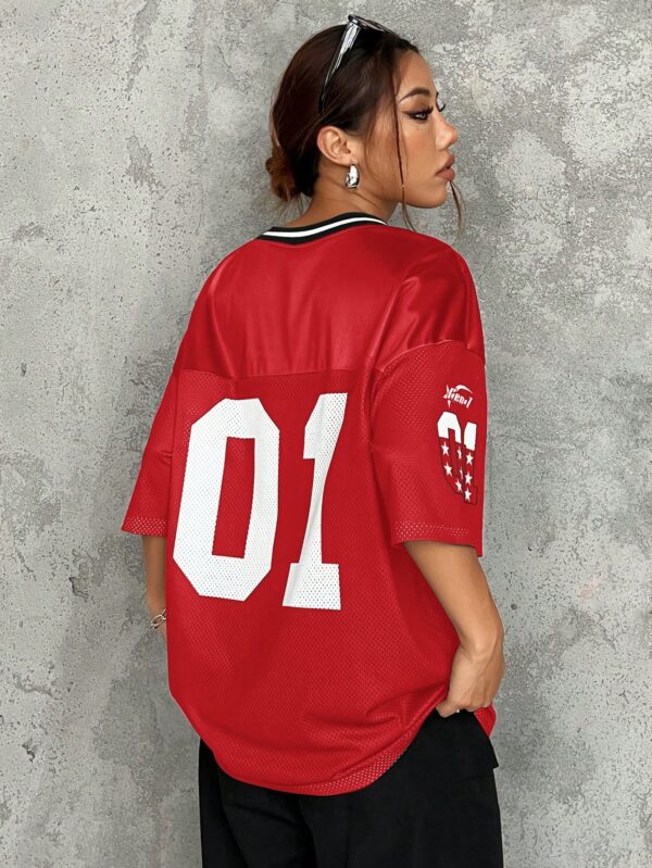 Camiseta Deportiva de Malla con Estampado de Números y Letras - Image 46