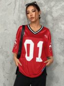 Camiseta Deportiva de Malla con Estampado de Números y Letras
