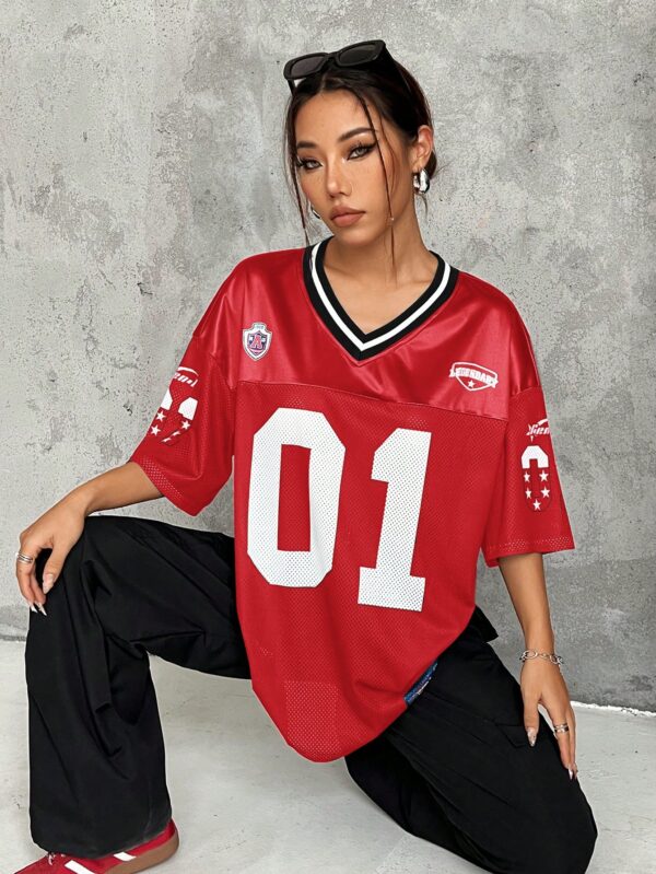 Camiseta Deportiva de Malla con Estampado de Números y Letras - Image 50