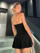 Vestido Pleated sin Tirantes en Colores Sólidos