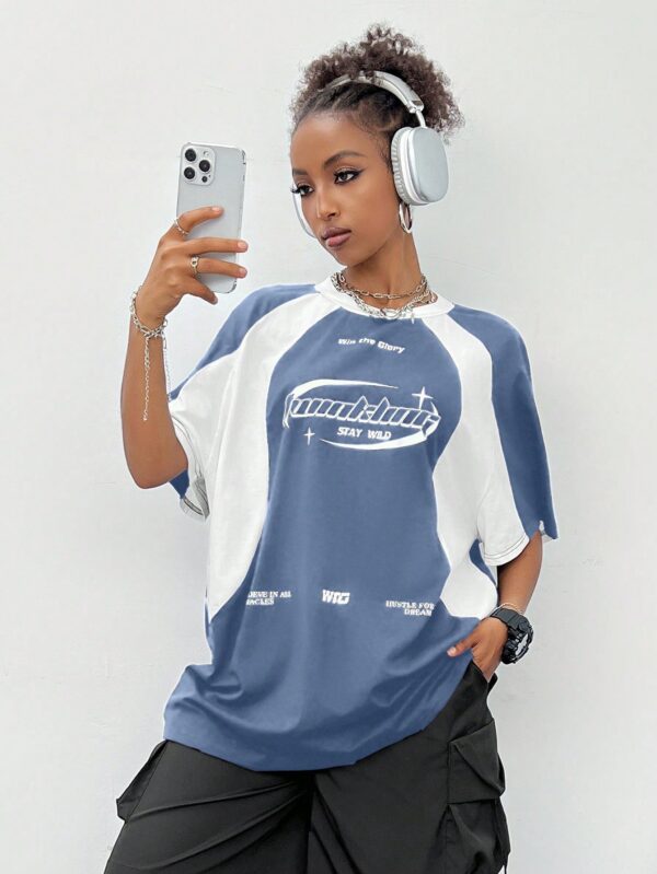 Remera Oversize Deportiva con Estampado de Bloques de Colores - Image 21