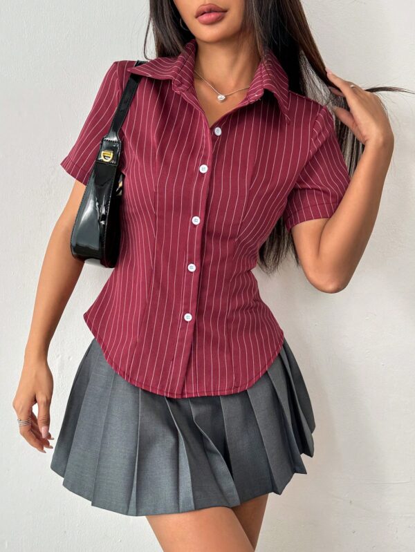 Camisa Rayada de Mujer con Botones y Manga Corta, Ajuste Slim - Image 31