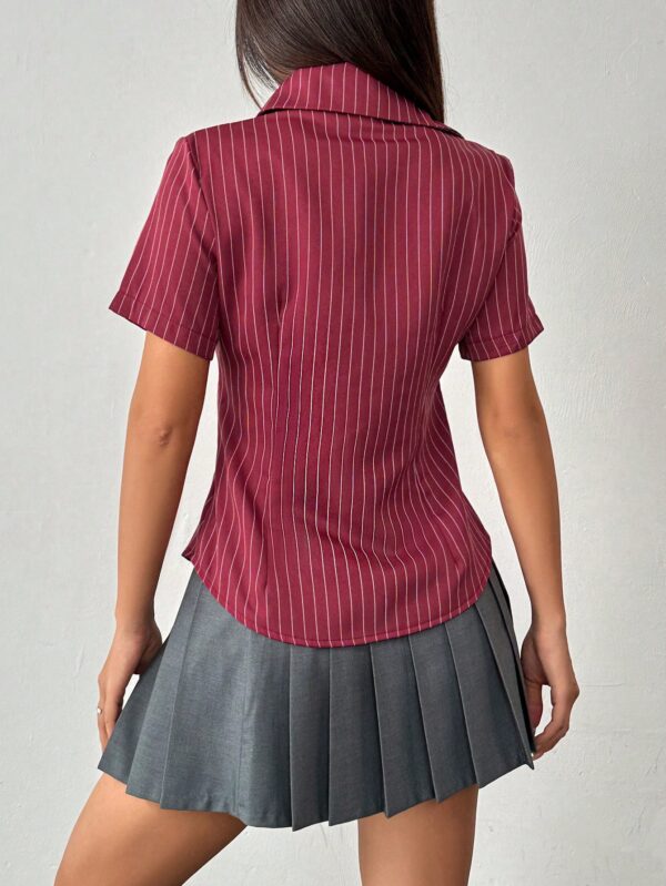 Camisa Rayada de Mujer con Botones y Manga Corta, Ajuste Slim - Image 32