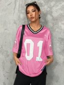 Camiseta Deportiva de Malla con Estampado de Números y Letras