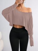 Remera Asimétrica de Manga Larga, Corte Cropped y Cuello Desnudo