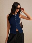 Top de Tanque Estilo Clásico con Botones y Raja Frontal