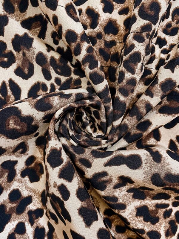 Chaqueta Reversible con Capucha Estampado Leopardo - Image 16
