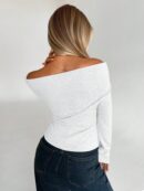 Remera Ajustada Plisada de Manga Larga en Color Sólido
